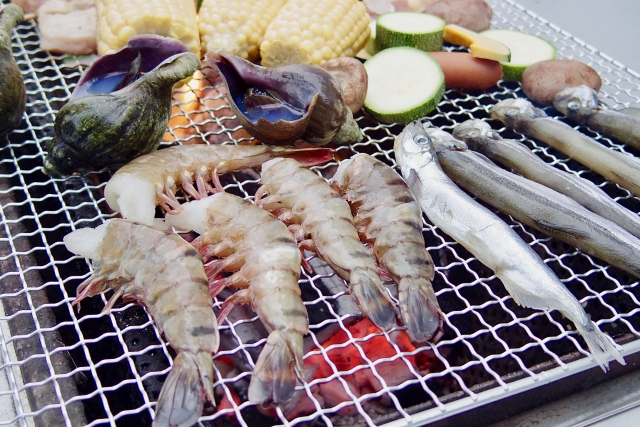 BBQの食材を並べたトレー